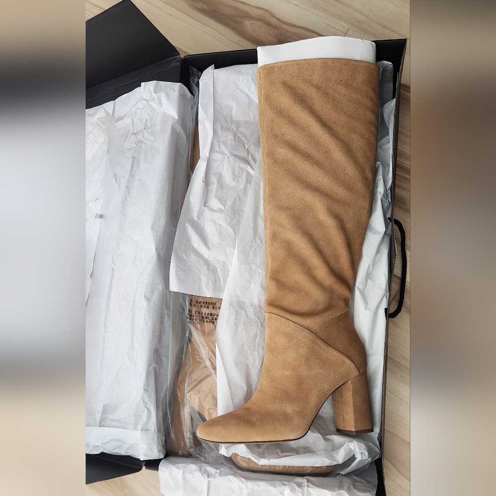 Like new Banana Republic Tall Suede Slouchy Boot 9.5